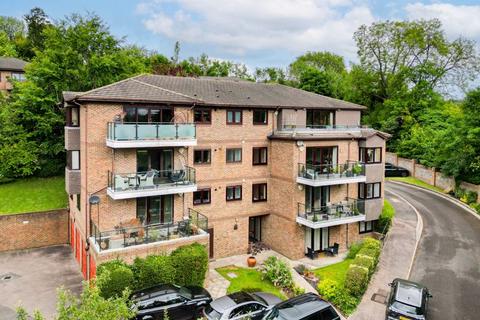 7, Mcmillan Court Whytebeam View, Whyteleafe, CR3 0AU