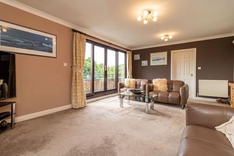 7, Mcmillan Court Whytebeam View, Whyteleafe, CR3 0AU