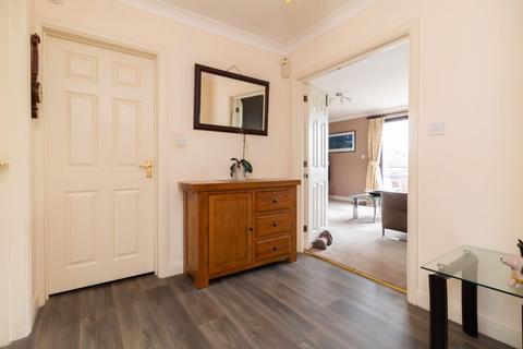 7, Mcmillan Court Whytebeam View, Whyteleafe, CR3 0AU