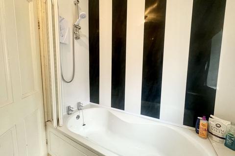 120 Humberstone Road, Grimsby, DN32 8DR