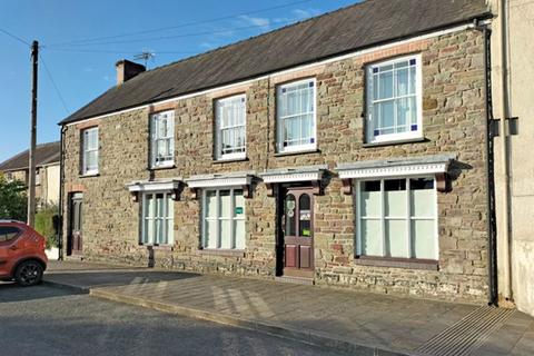 Mixed use for sale, Grist Square, Laugharne