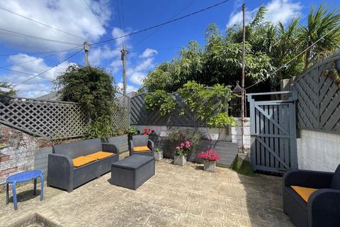 19 Avondale Road, Truro, TR1 3EU