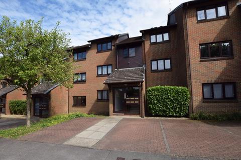 1 bedroom ground floor flat for sale, Adams Way, Alton