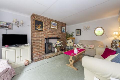 4 bedroom semi-detached house for sale, Regency Close, Uckfield