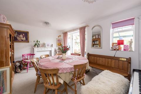 4 bedroom semi-detached house for sale, Regency Close, Uckfield