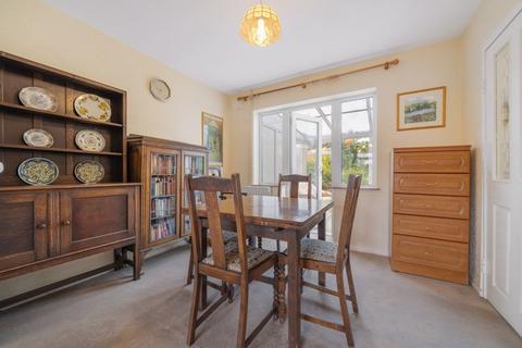 33 The Highway, Orpington, BR6 9DQ