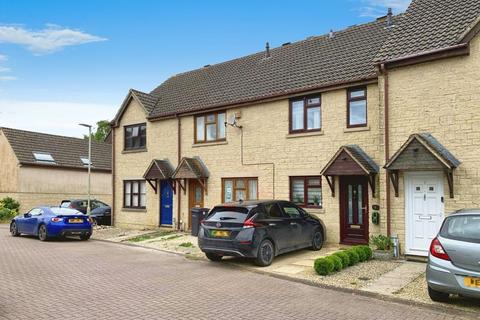 2 bedroom terraced house for sale, Kemble Drive, Cirencester, Gloucestershire