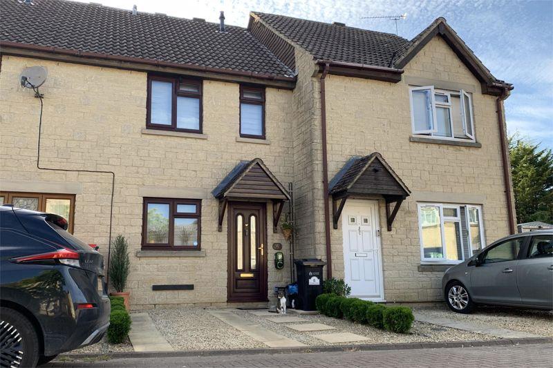 Kemble Drive, Cirencester... 2 bed terraced house for sale £289,000