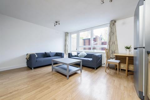 4 bedroom maisonette to rent, Bowstead Court, Parkham Street