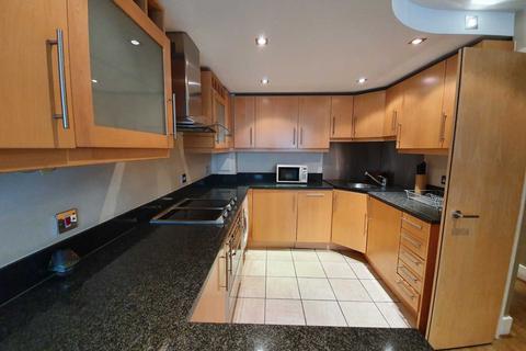 1 bedroom flat to rent, Millharbour, London E14