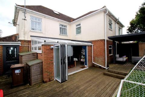 12 Dellcot Close, Luton, LU2 8HL