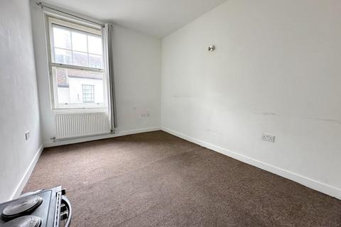 1 bedroom in a house share to rent, High Street, Bedford, MK40 1NE