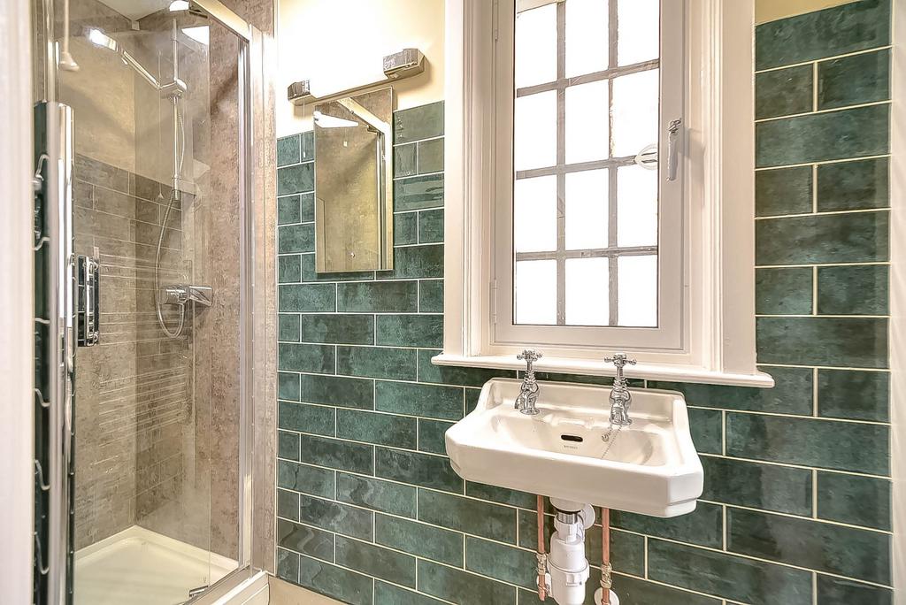 Shower Room / Wc