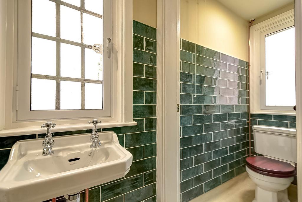 Shower Room / Wc