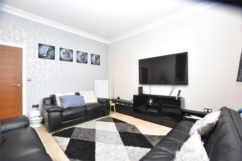 2 bedroom end of terrace house to rent, Whitehorse Lane, London, SE25