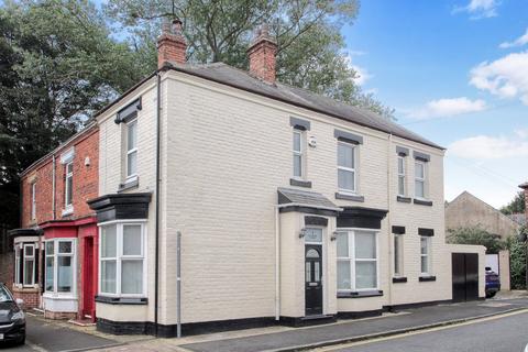 3 bedroom end of terrace house for sale, Chapman Street, Norton