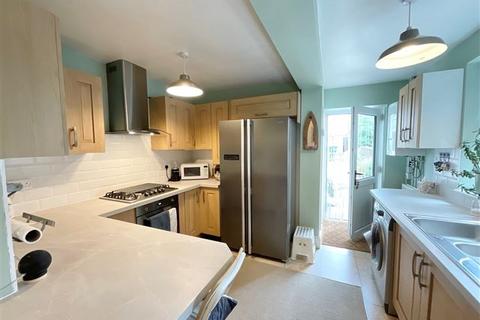 21 Queens Road, Hodthorpe, Worksop, S80 4UN