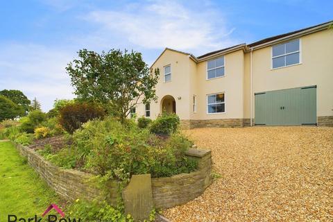 4 bedroom detached house for sale, High Street, South Milford