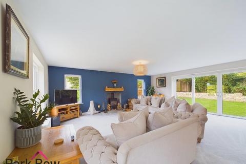 4 bedroom detached house for sale, High Street, South Milford