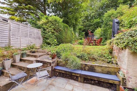 1 Famet Close, Purley, CR8 2DX