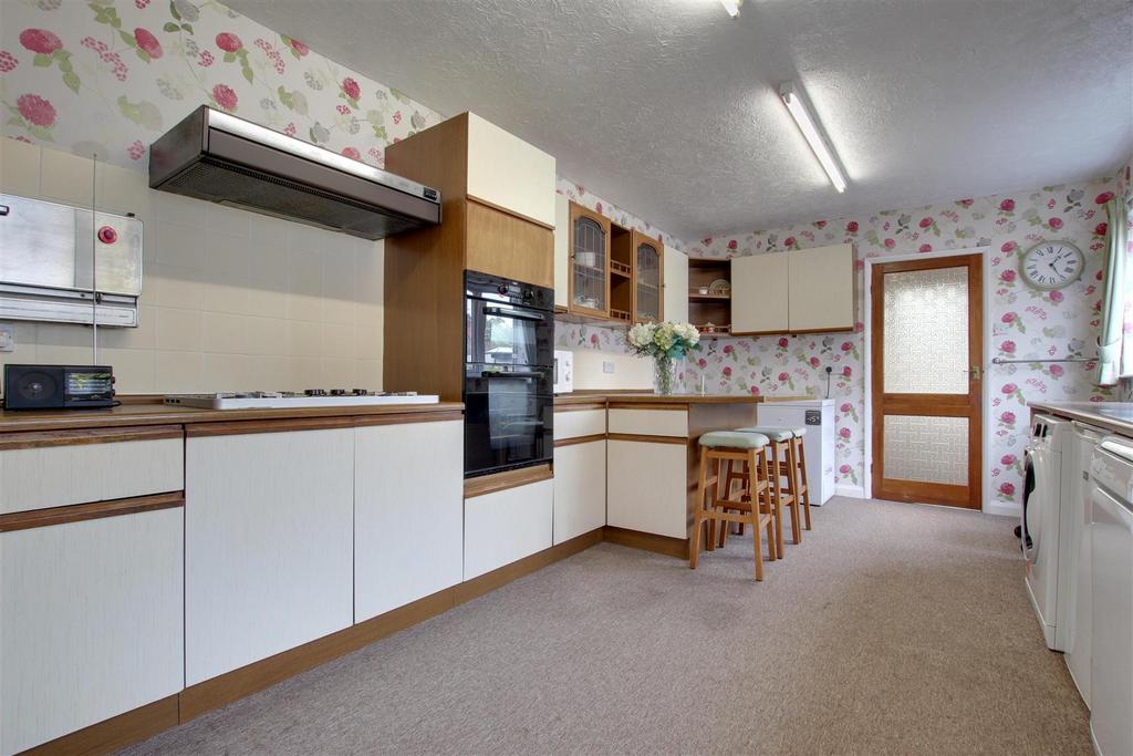Dining kitchen