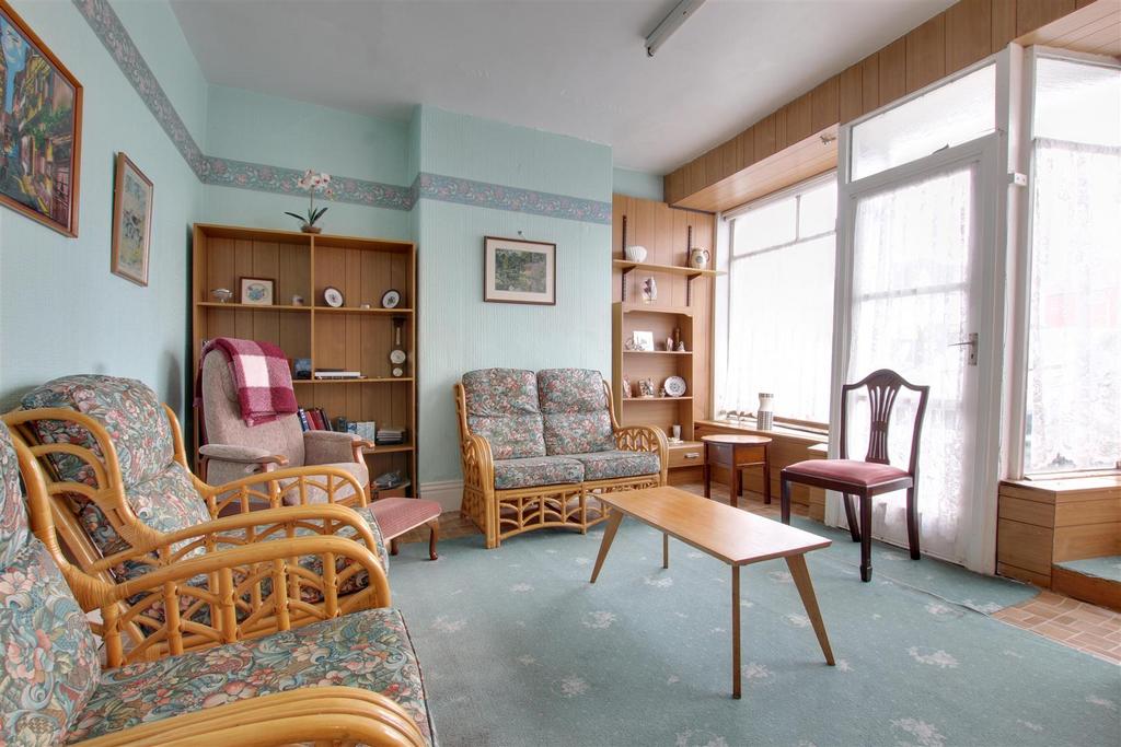 Lounge (former shop)