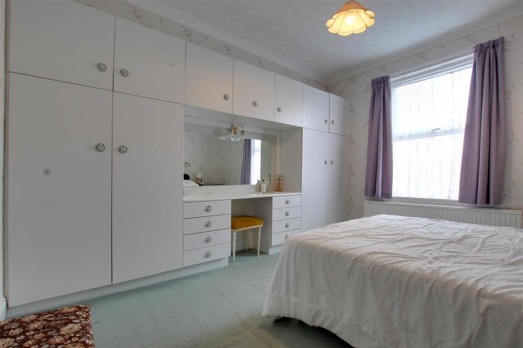 Bedroom 1 (front)