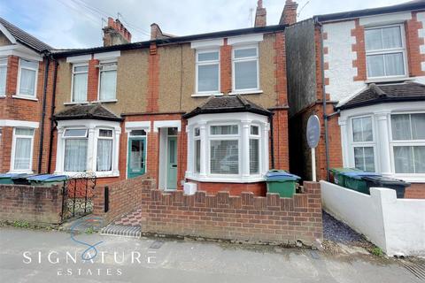 3 bedroom end of terrace house for sale, Euston Avenue, Watford