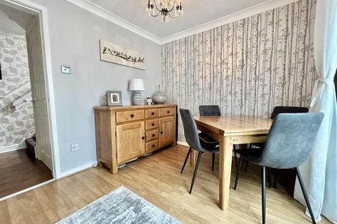 32 Ashgrove Crescent, Kippax, Leeds, LS25 7RA