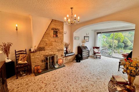 11 Charters Avenue, Codsall, Wolverhampton, WV8 2JH
