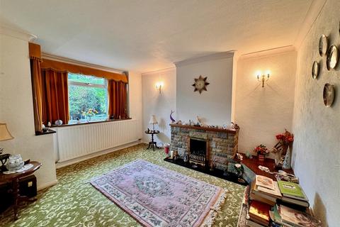 11 Charters Avenue, Codsall, Wolverhampton, WV8 2JH