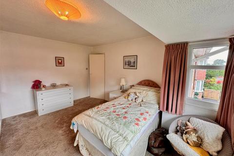 11 Charters Avenue, Codsall, Wolverhampton, WV8 2JH