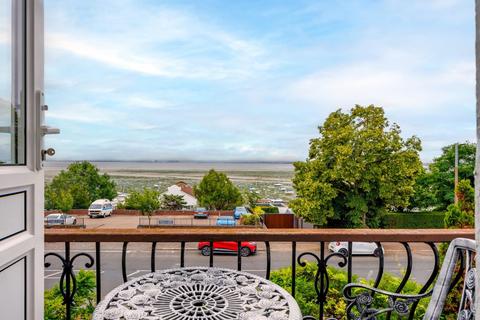 1 bedroom flat for sale, Grand Parade, Leigh-On-Sea SS9