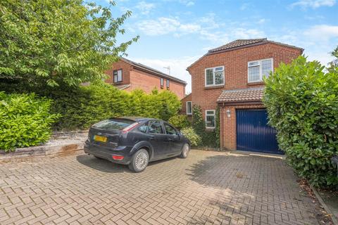 4 bedroom detached house for sale, Millbrook Close, Maidstone