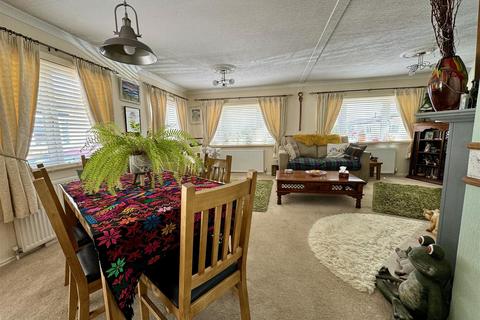 3 bedroom park home for sale, Gloucester Road, Tewkesbury GL20