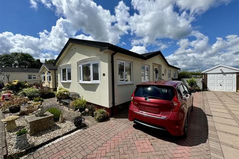 3 bedroom park home for sale, Gloucester Road, Tewkesbury GL20