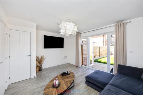 2 bedroom end of terrace house for sale, Tortoiseshell Place, Lancing