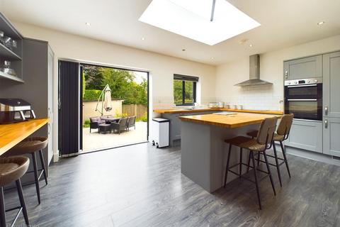 23 Buckingham Road, Woodthorpe, Nottingham, NG5 4GE