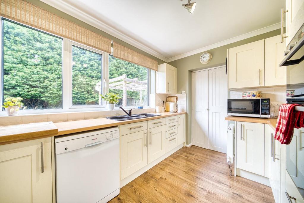 6 ELM CLOSE - Mark Templer - Real estate photograp