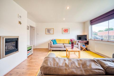 6 Elm Close, Yatton, Bristol, BS49 4EL