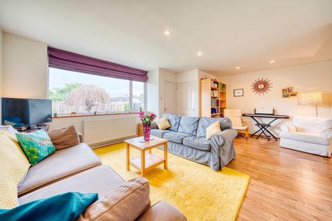 6 Elm Close, Yatton, Bristol, BS49 4EL