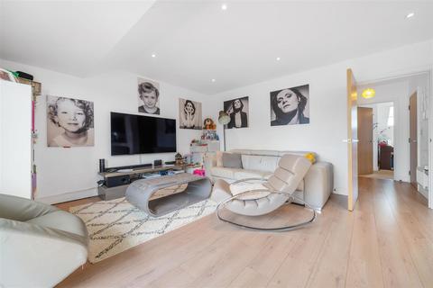 2 bedroom flat for sale, Dunstan Grove, London