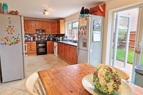 3 bedroom terraced house for sale, Millfield Close, Marsh Gibbon