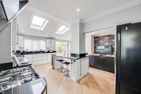 5 bedroom semi-detached house for sale, Dover Road, Southport PR8