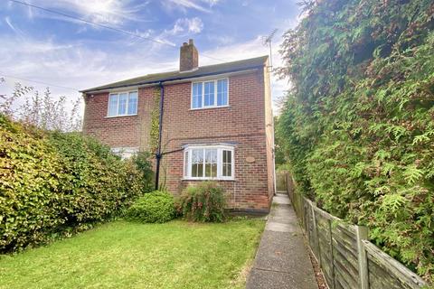 3 bedroom semi-detached house to rent, Briar Lane, Mansfield