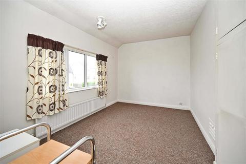 3 bedroom terraced house for sale, Hill Crescent, Rawdon, Leeds