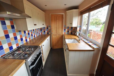 2 bedroom semi-detached house to rent, Lower Chase Road, Malvern