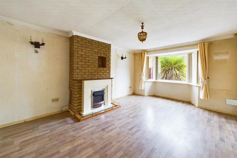 2 bedroom detached bungalow for sale, Pennine Close, Nottingham NG5