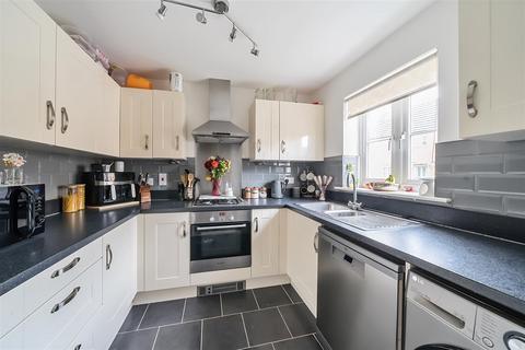 3 bedroom semi-detached house for sale, Appledine Way, Bedford