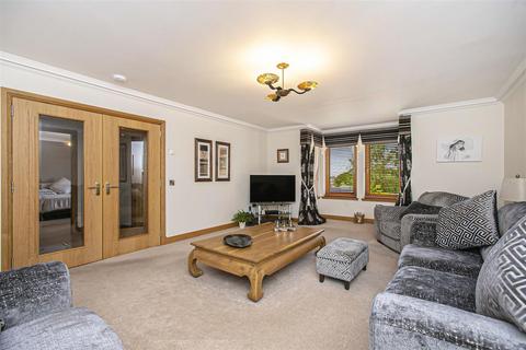 4 bedroom detached bungalow for sale, 36A Curling Knowe, Crossgates, KY4 8AX